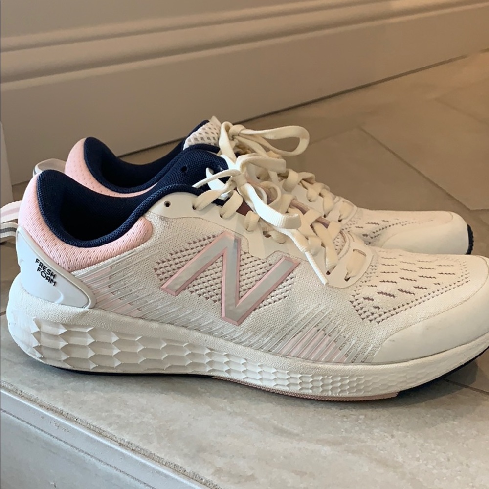 New Balance Shoes! Women’s size 8! Worn once
